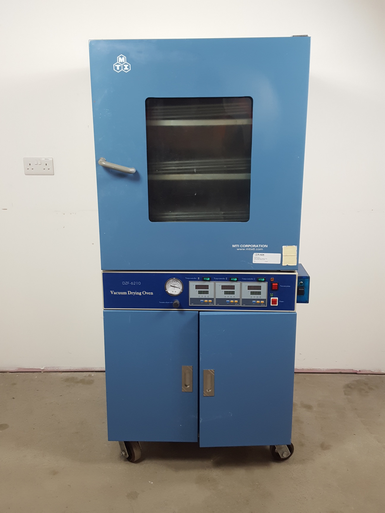 Large Lab Oven Ovens and Furnaces