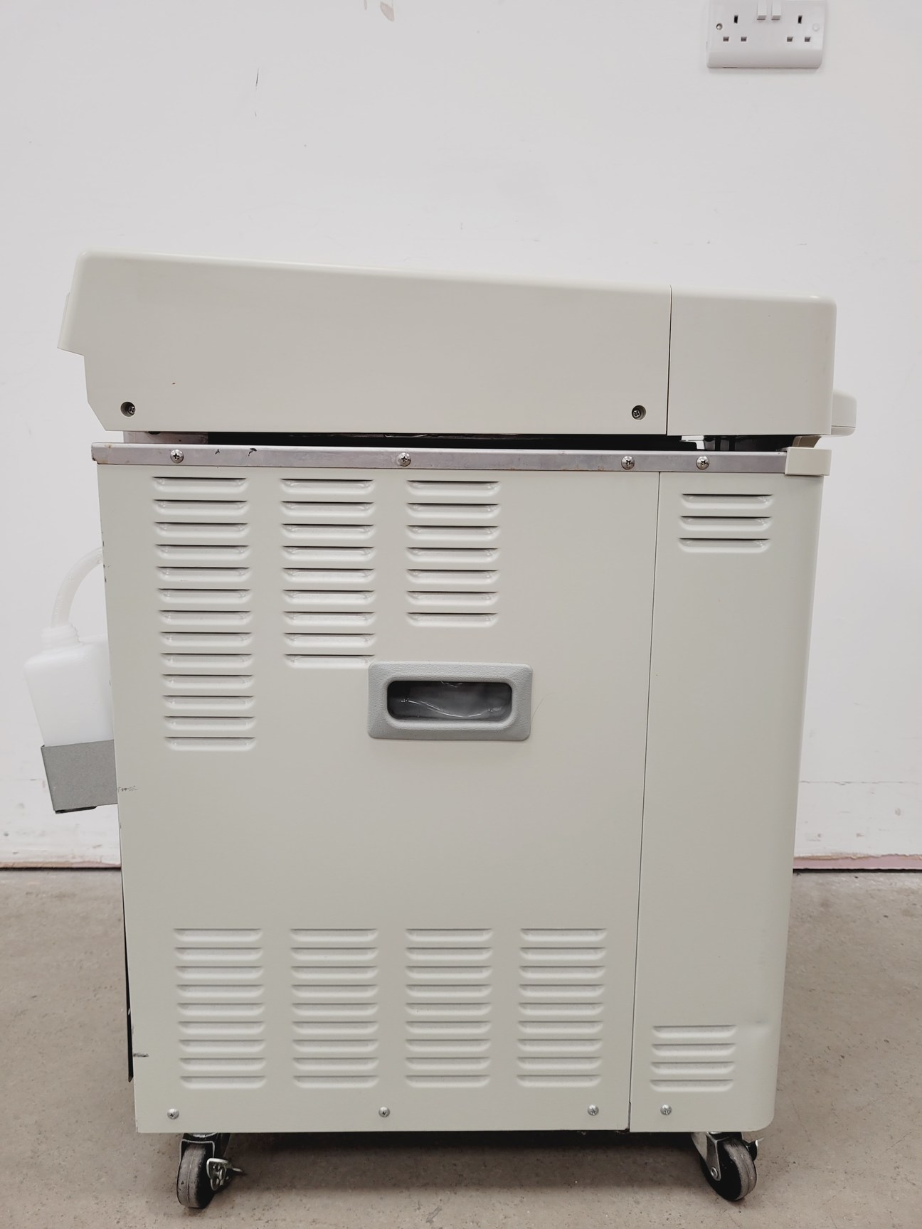Image of Panasonic MLS-3751L High Pressure Steam Top-Loading Autoclave Lab