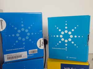 Thumbnail image of Agilent Network GC System Gas Chromatograph 6890N + Software - 7683B G2913A  Lab