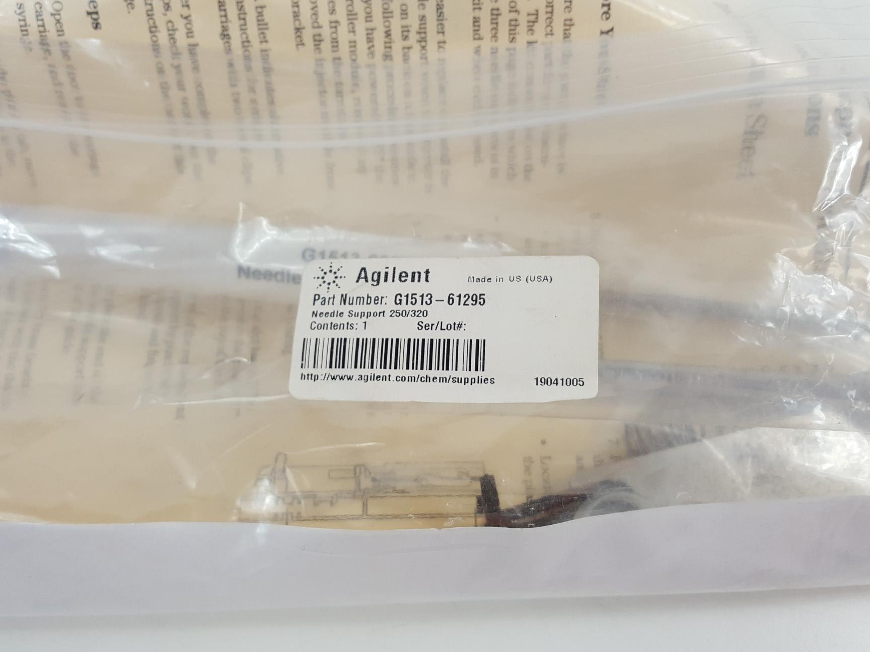 Image of Agilent Network GC System Gas Chromatograph 6890N + Software - 7683B G2913A  Lab