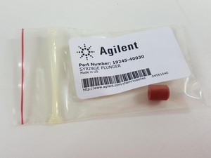 Thumbnail image of Agilent Network GC System Gas Chromatograph 6890N + Software - 7683B G2913A  Lab