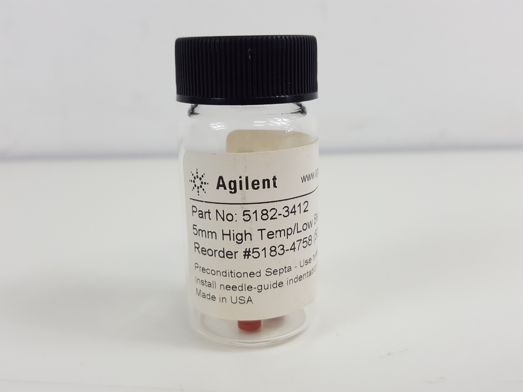 Image of Agilent Network GC System Gas Chromatograph 6890N + Software - 7683B G2913A  Lab