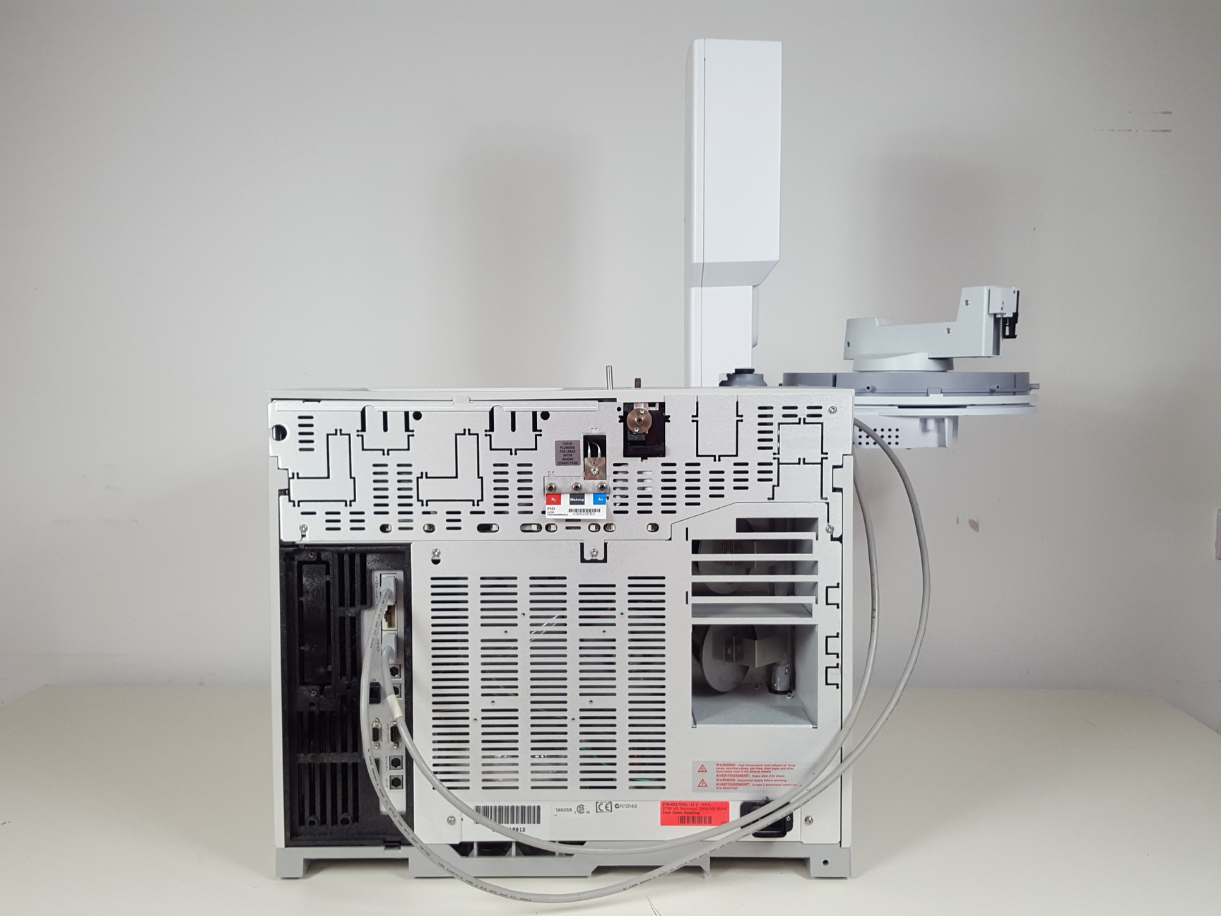 Image of Agilent Network GC System Gas Chromatograph 6890N + Software - 7683B G2913A  Lab