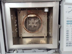 Thumbnail image of Agilent Network GC System Gas Chromatograph 6890N + Software - 7683B G2913A  Lab