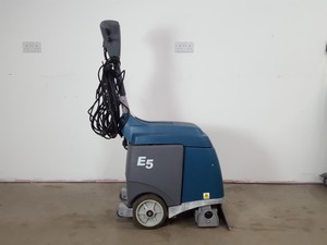Thumbnail image of Tennant E5 Industrial Carpet Extractor Cleaner 