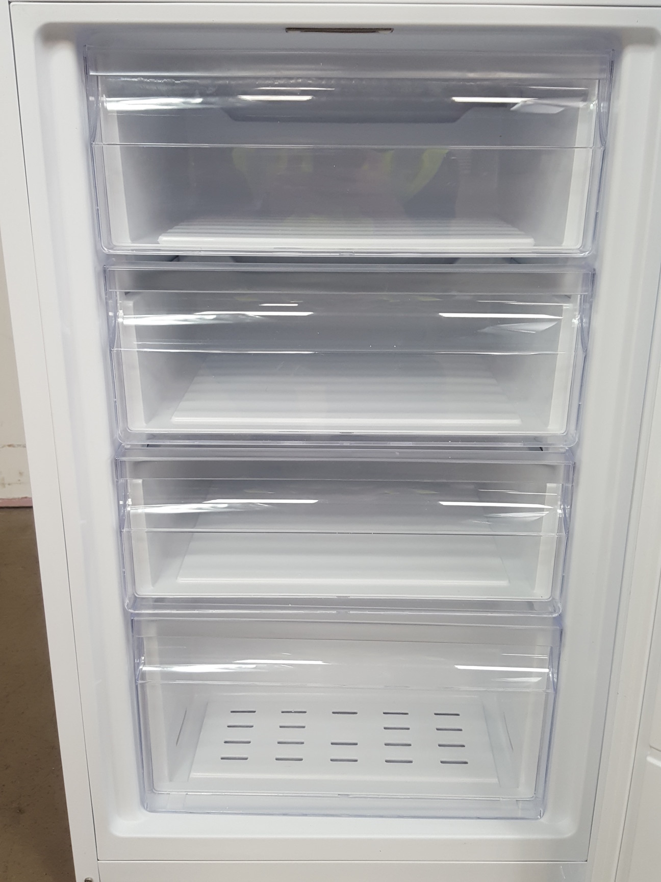 Image of LEC Fridge Freezer Mod No. LSFC263 Lab