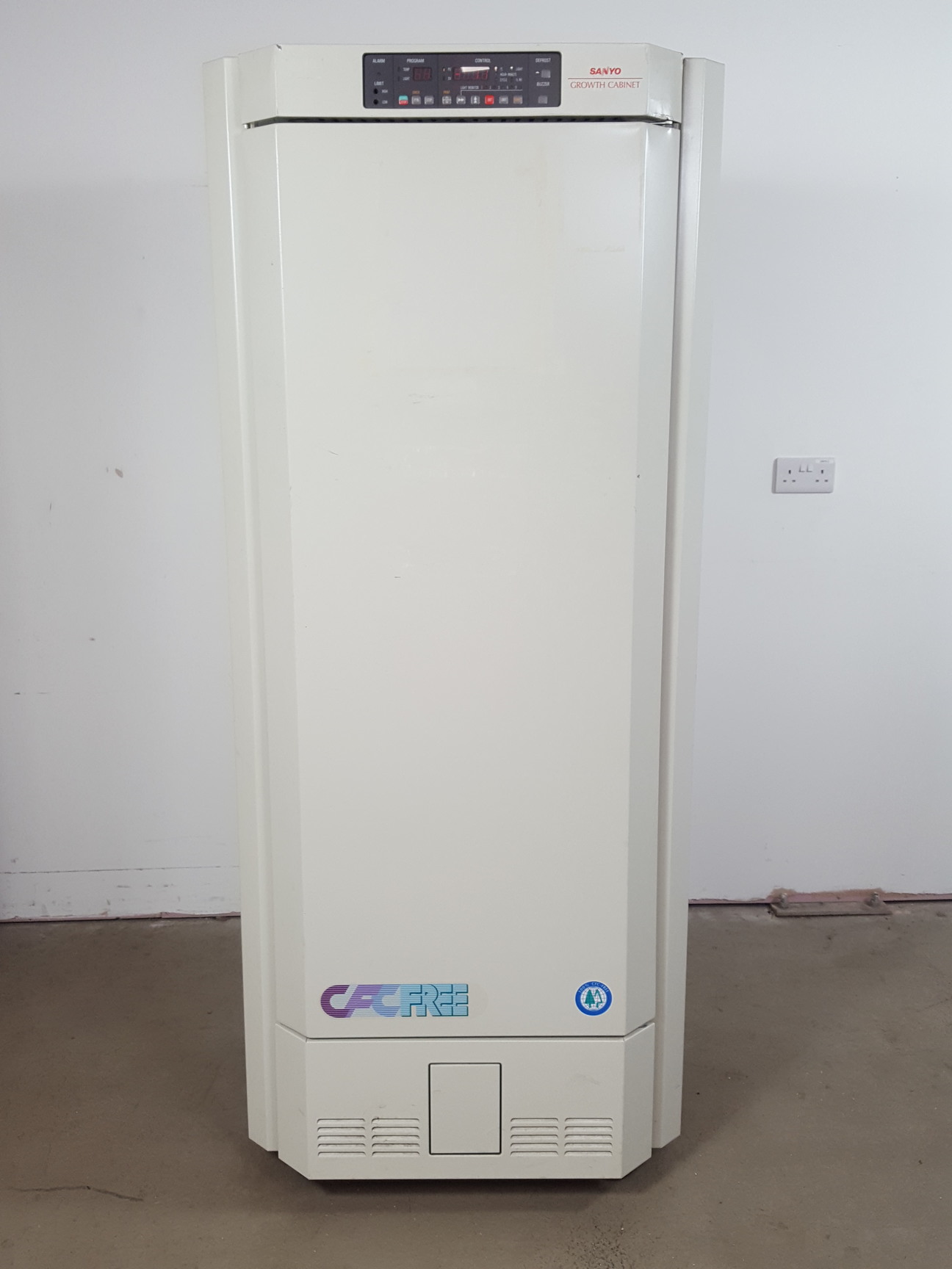 Image of Sanyo MLR-350  Growth Cabinet - Environmental Test Chamber Lab