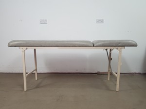Thumbnail image of 14x Grey Patient Examination Couches Adjustable Physiotherapy Massage Beds Table