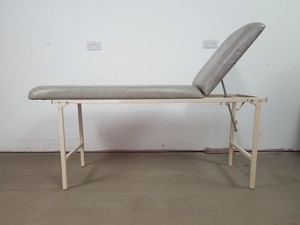 Thumbnail image of 14x Grey Patient Examination Couches Adjustable Physiotherapy Massage Beds Table