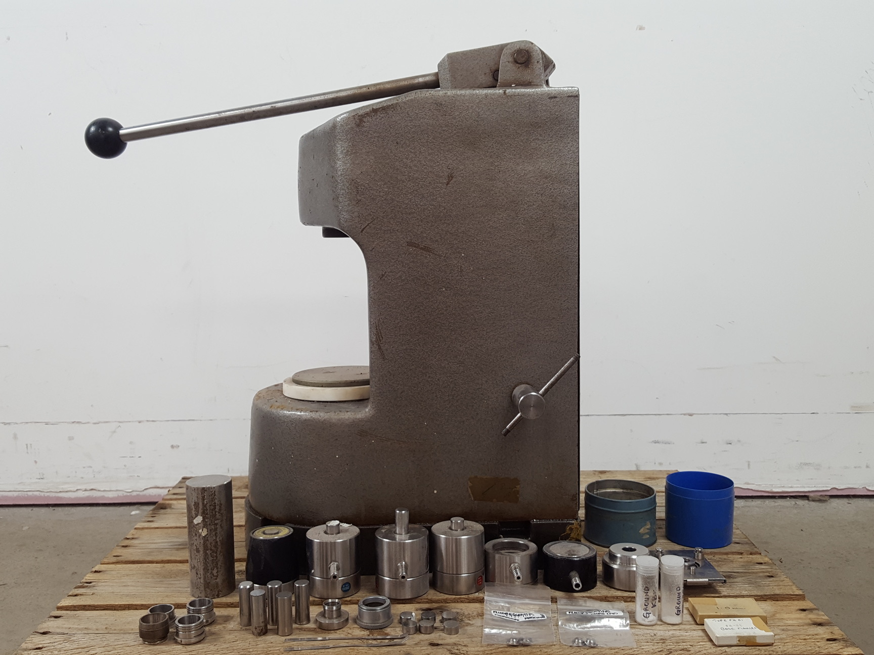 Image of RIIC Research & Industrial Instruments Company 30 Ton Press C-30 & Accessories
