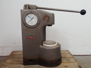 Thumbnail image of RIIC Research & Industrial Instruments Company 30 Ton Press C-30 & Accessories