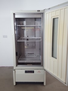 Thumbnail image of Sanyo MIR-553 Refrigerated Laboratory Incubator Lab