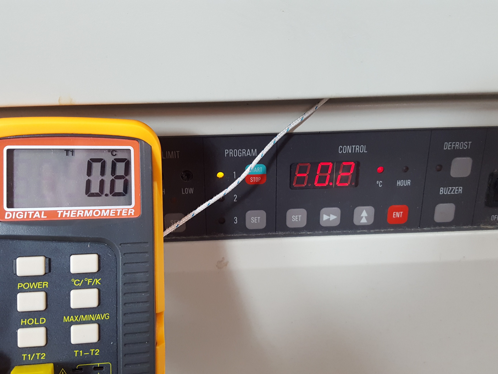 Image of Sanyo MIR-553 Refrigerated Laboratory Incubator Lab