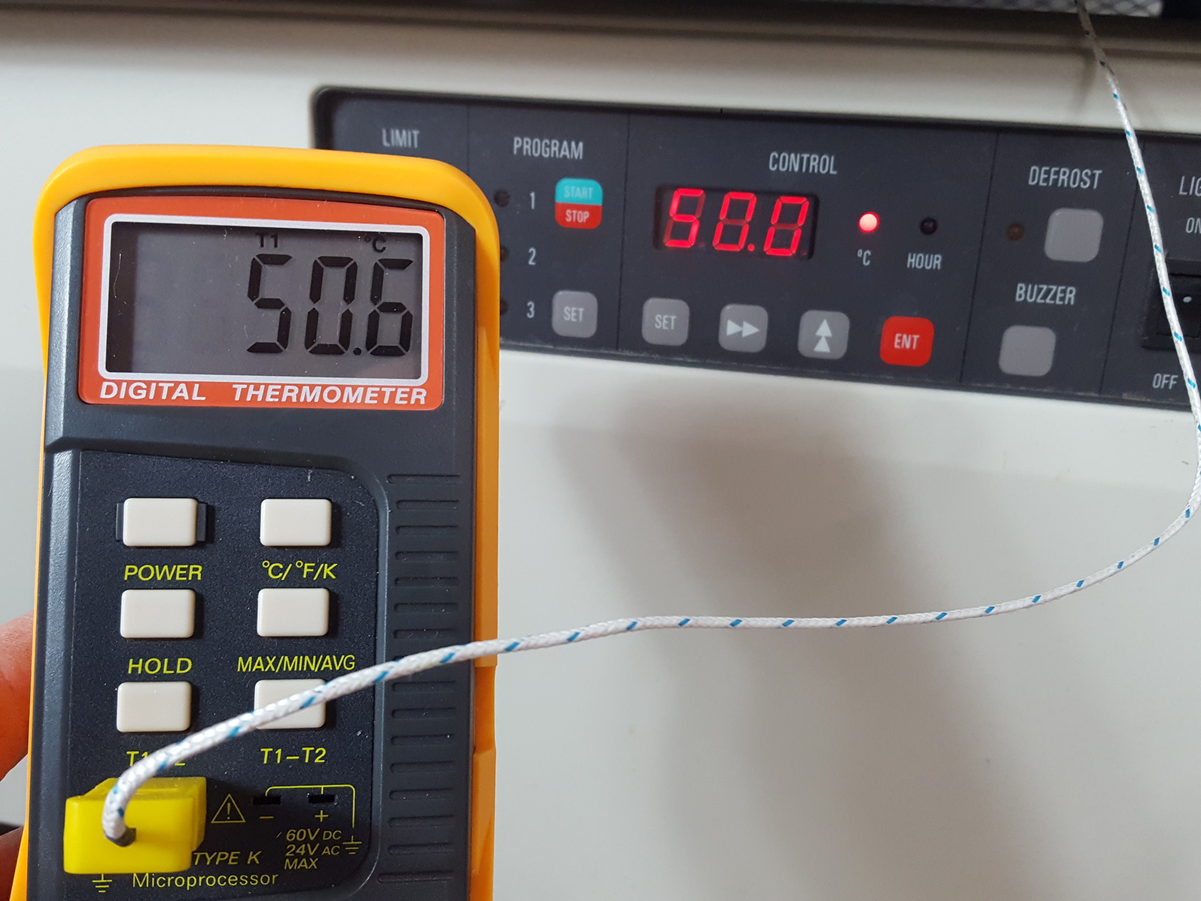 Image of Sanyo MIR-553 Refrigerated Laboratory Incubator Lab