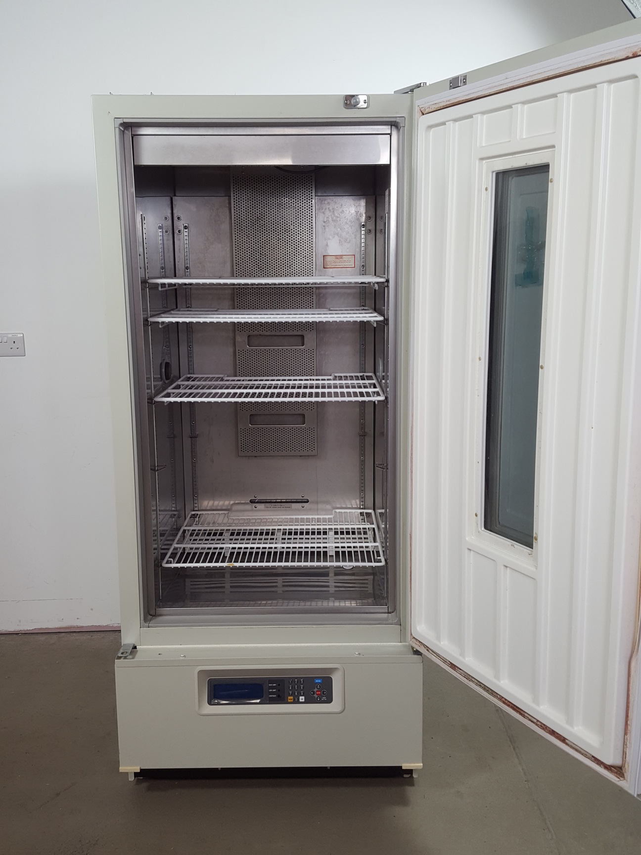 Image of Panasonic MIR 554-PE Cooled Laboratory Incubator Lab