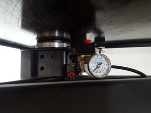 Thumbnail image of TMC Model 63-554 Vibration Isolation Optical Table with Faraday Cage Lab