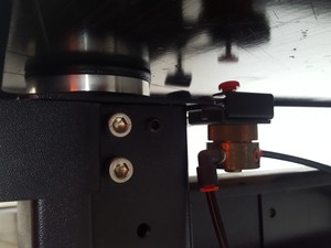 Thumbnail image of TMC Model 63-554 Vibration Isolation Optical Table with Faraday Cage Lab