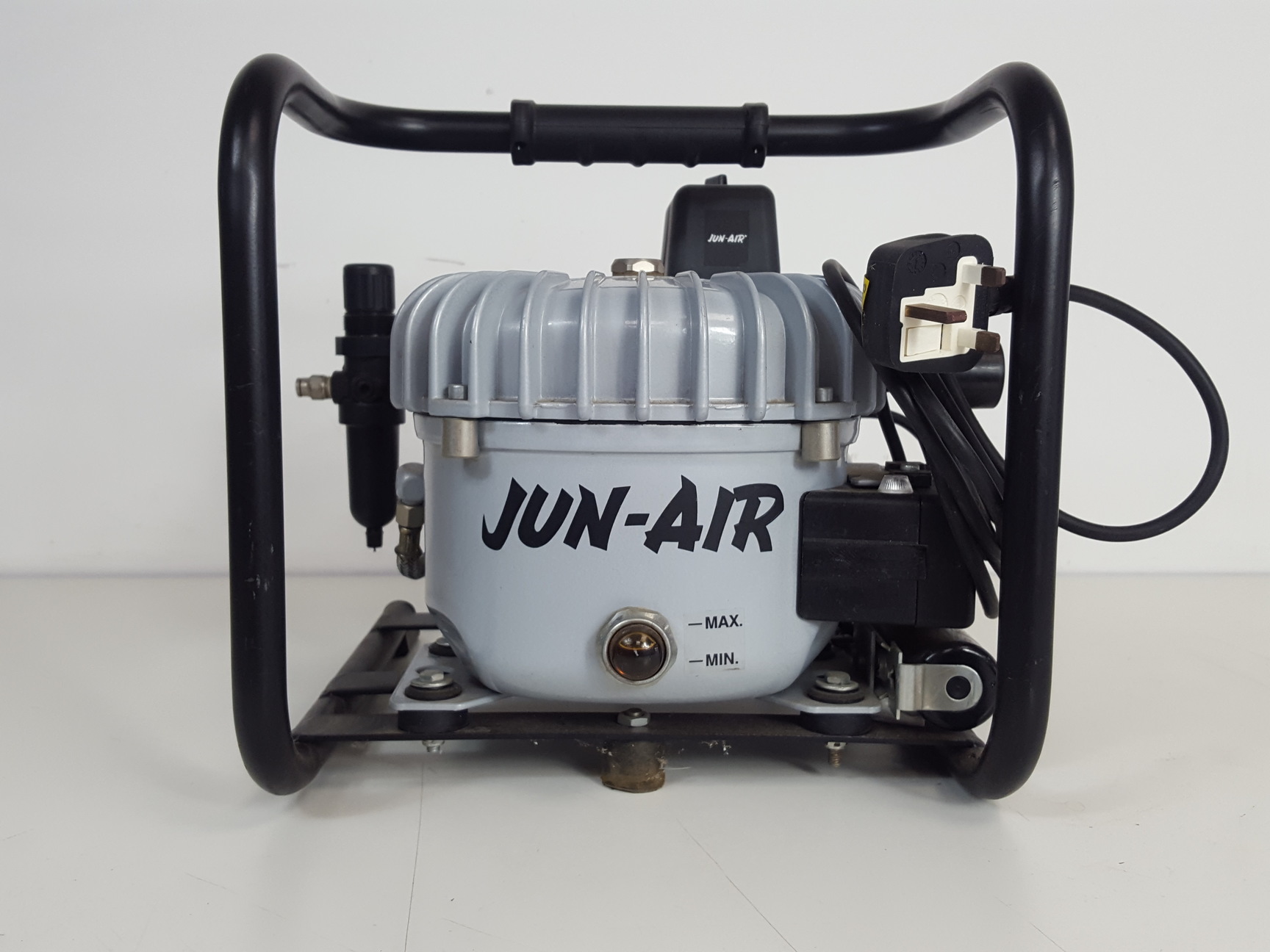 Image of Jun-Air Model 3 MINOR 12bar Air Compressor (1997) Lab