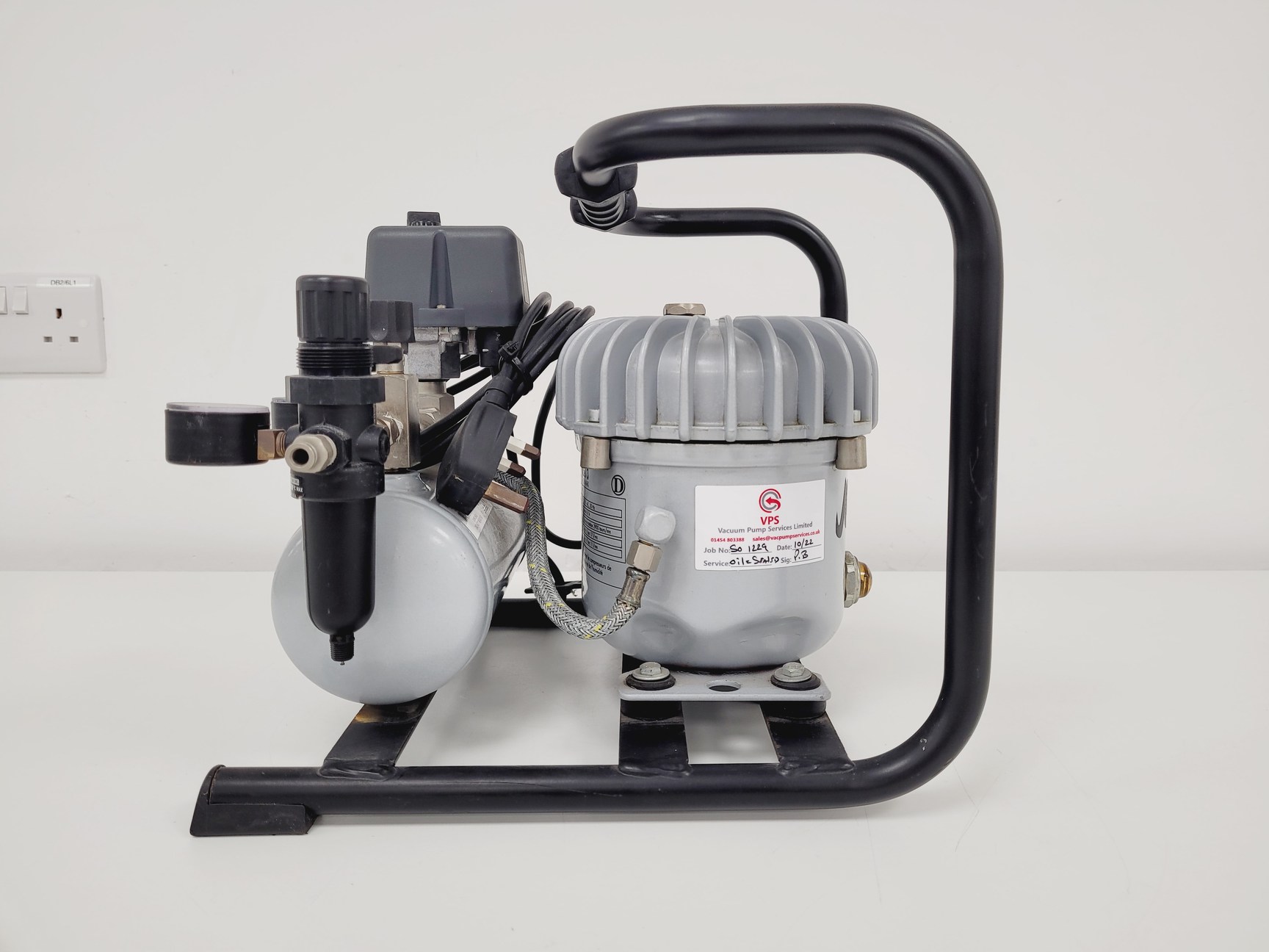 Image of Jun-Air Model 3 MINOR 12bar Air Compressor (1997) Lab