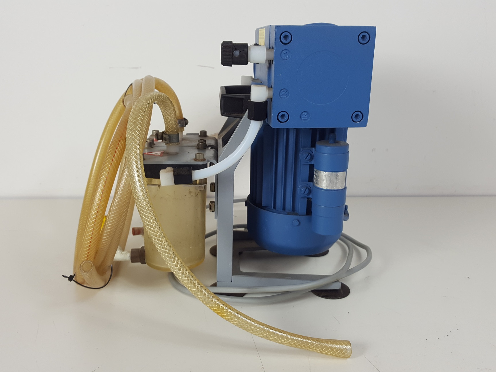 Image of Vacuubrand Diaphragm Vacuum Pump Type MZ 2C Lab