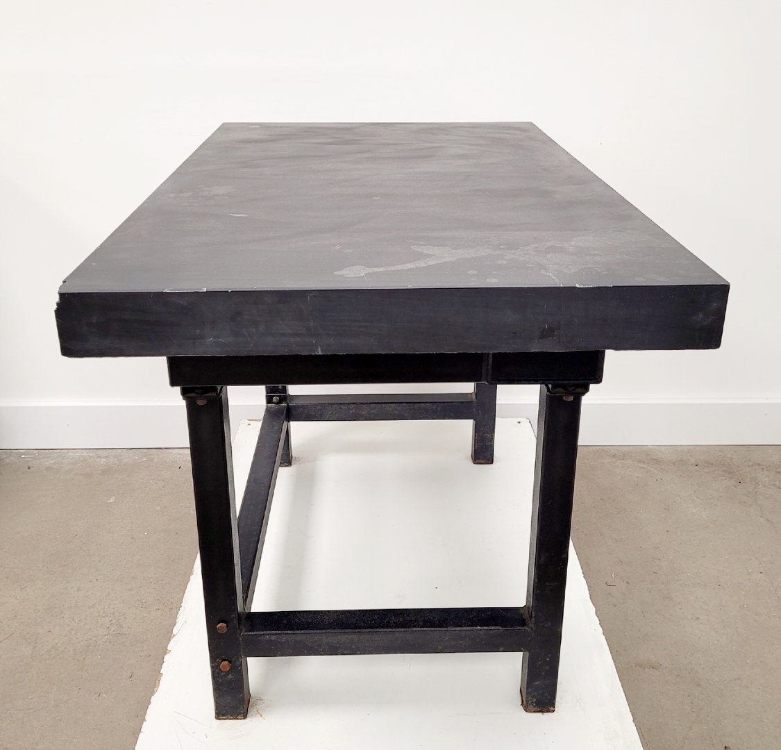 Image of Ealing Vibration Isolation Table  Mod No. 2436575430 Lab