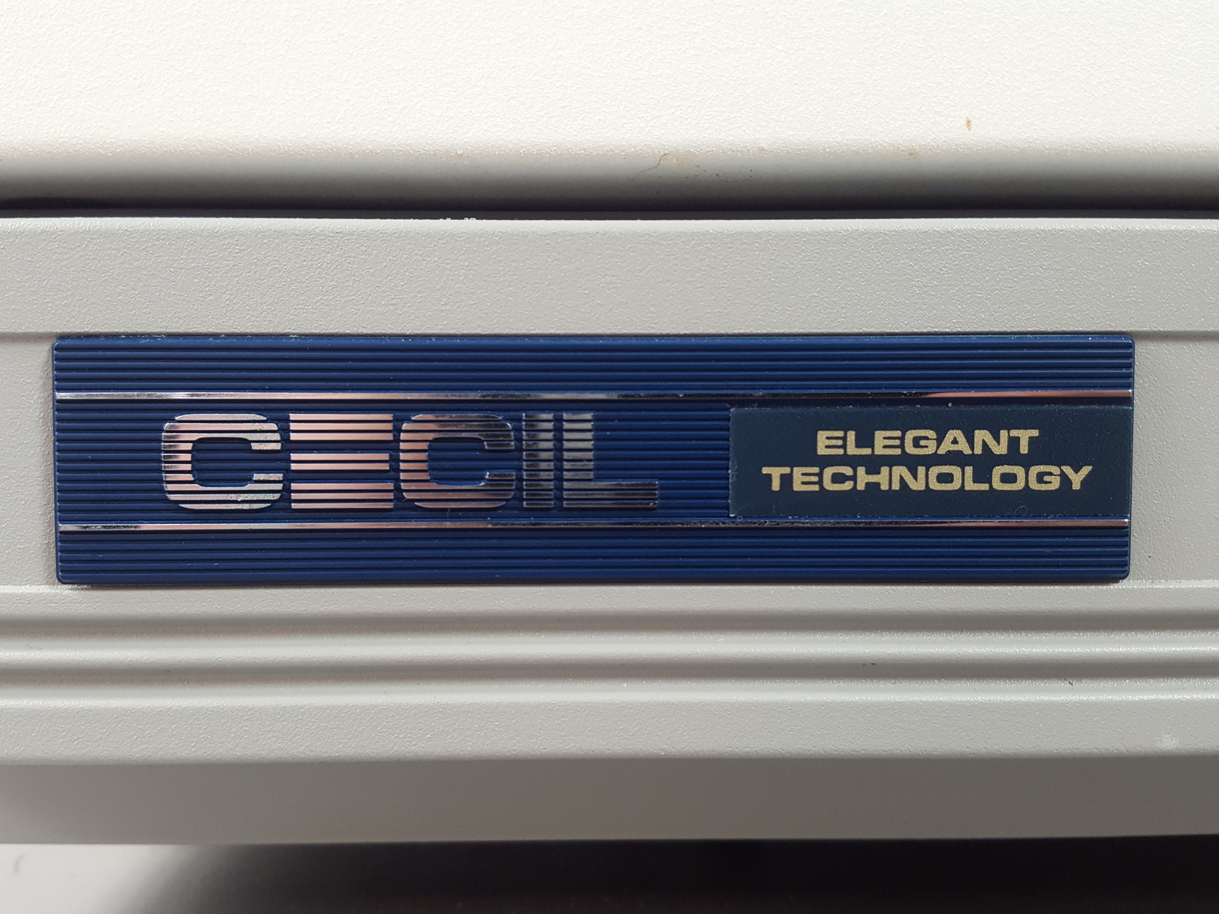Image of Cecil CE 7400 UV Visible Spectrophotometer Lab