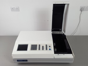 Thumbnail image of Cecil CE 7400 UV Visible Spectrophotometer Lab