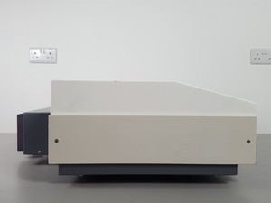 Thumbnail image of Cecil CE 7400 UV Visible Spectrophotometer Lab