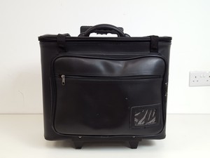 Thumbnail image of 3 x Acme Portable T10-13 PCs, Filtrass 2001 and DOMED Blood Flow Monitors Lab
