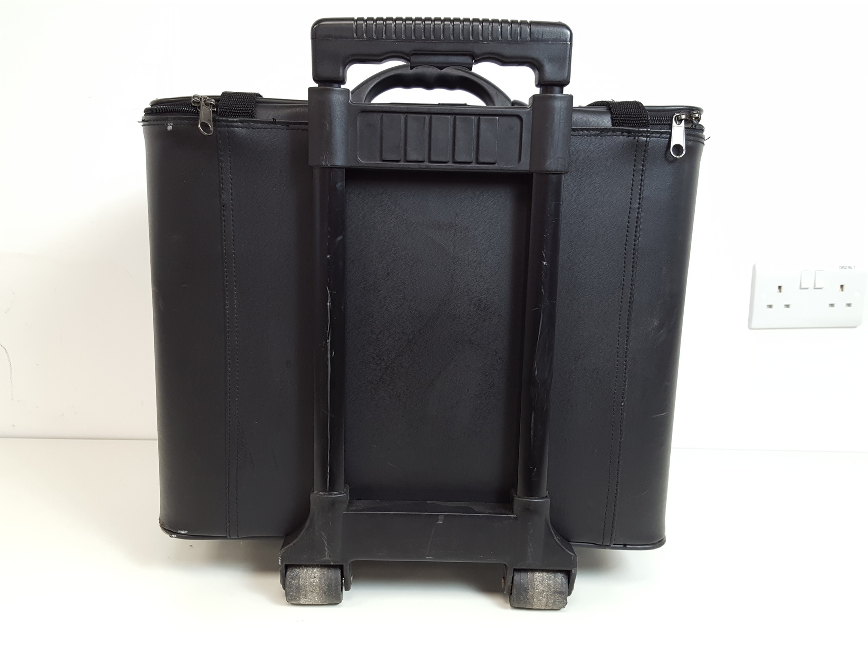 Image of 3 x Acme Portable T10-13 PCs, Filtrass 2001 and DOMED Blood Flow Monitors Lab
