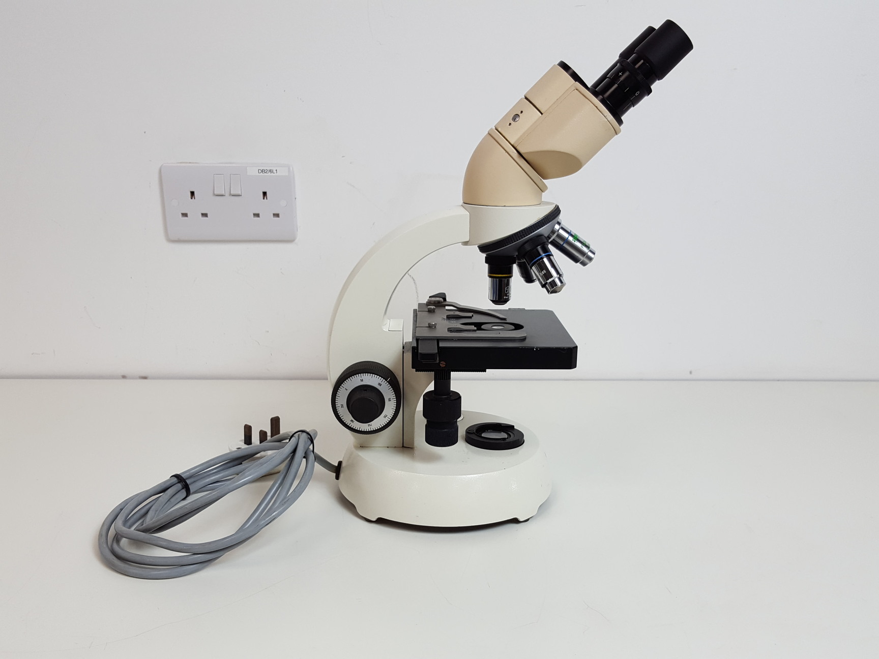Image of Zeiss KF2 Microscope with 4 x Objectives - Ph2  F40/0.65, Plan 40/0.65  160/0.17