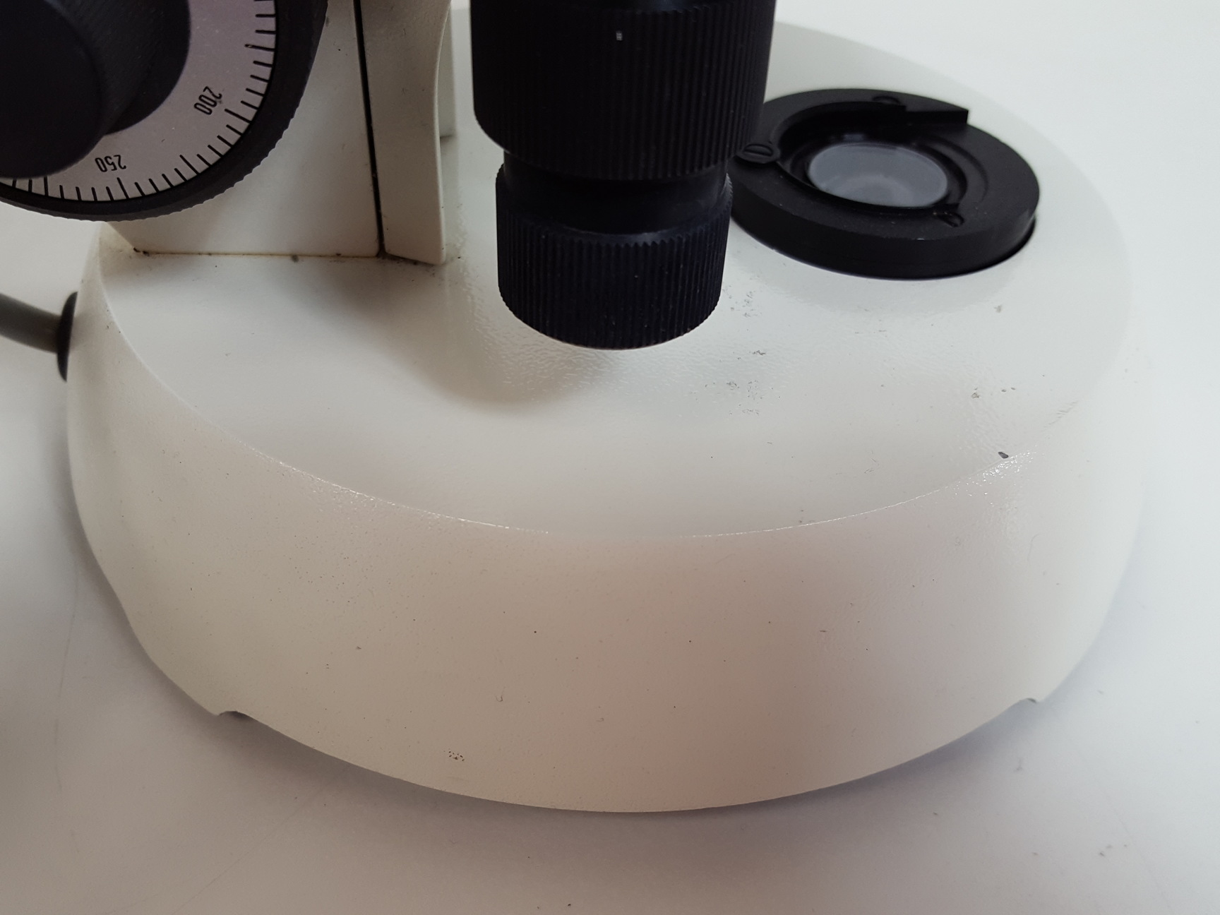 Image of Zeiss KF2 Microscope with 4 x Objectives - Ph2  F40/0.65, Plan 40/0.65  160/0.17