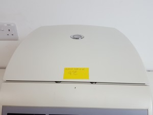 Thumbnail image of Thermo  Heraeus Fresco 17 Benchtop Laboratory Centrifuge Lab