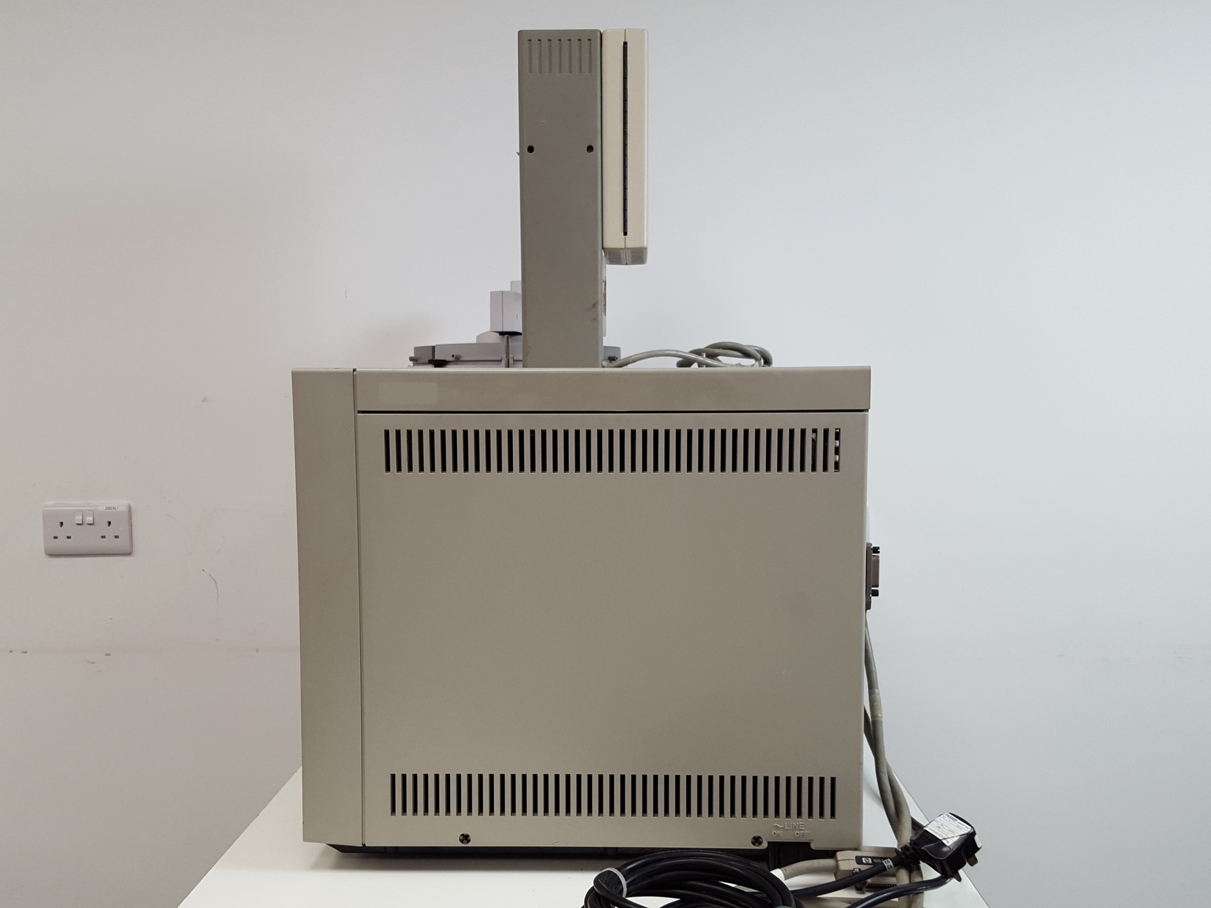 Image of Hewlett Packard Series II  GC Gas Chromatograph  Model: 5890 Lab