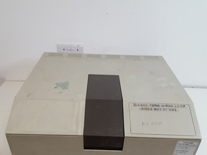 Thumbnail image of Perkin-Elmer Lambda 5 UV/VIS Spectrophotometer Lab