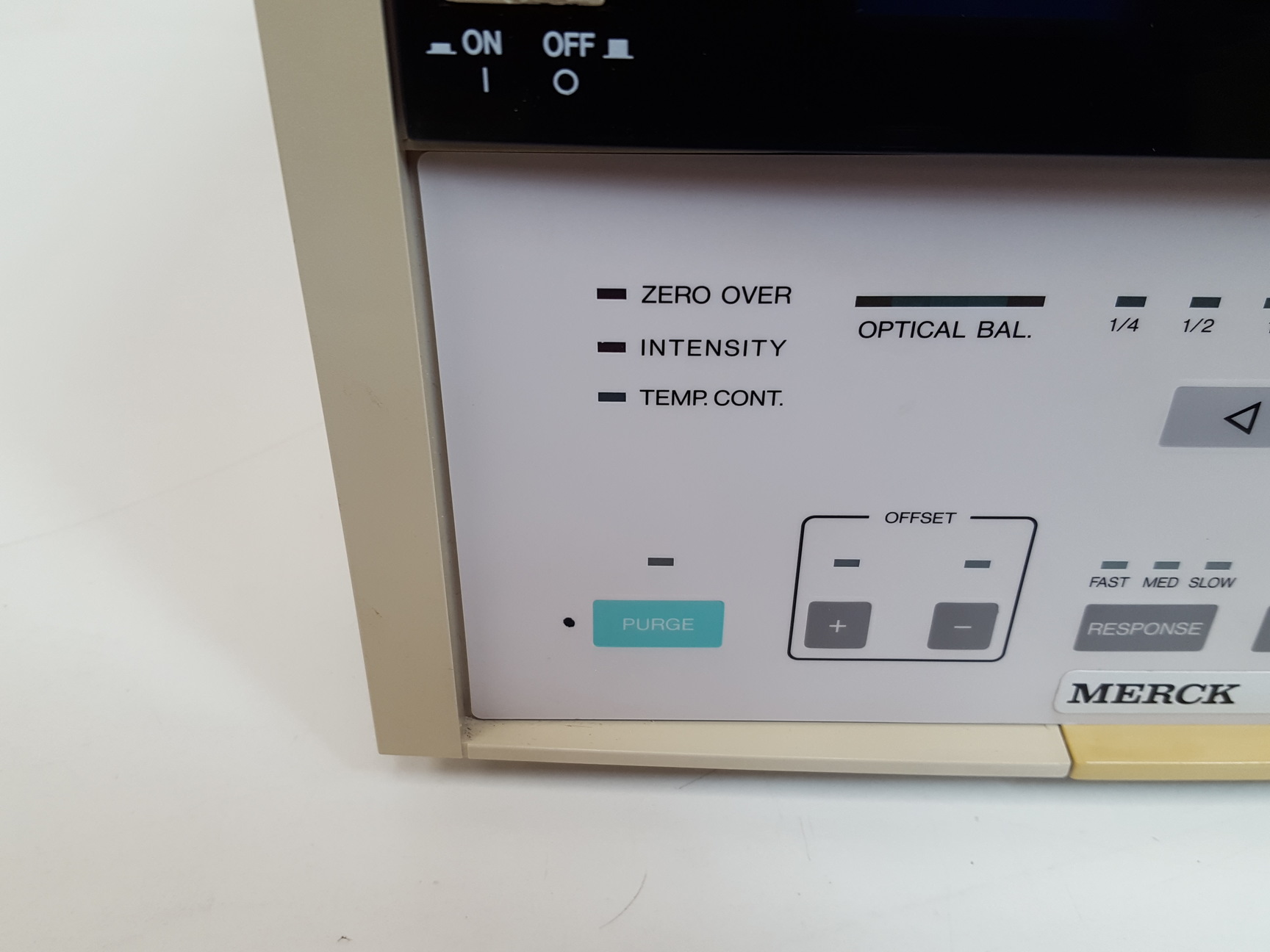 Image of Merck Lachrom Ri Detector Model: L-7490 for HPLC Lab