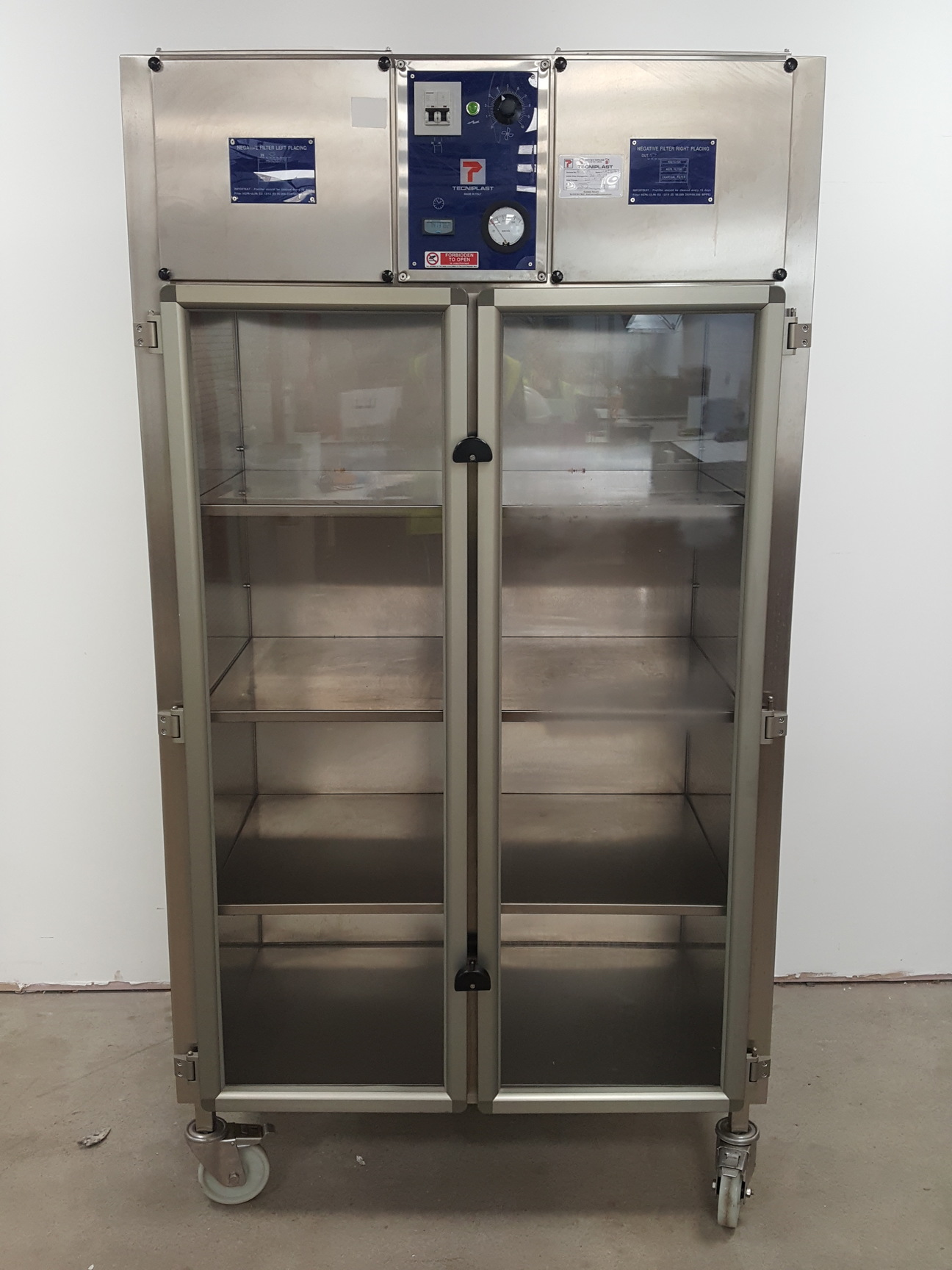 Image of Tecniplast Laminar Flow Ventilated Cabinet 9AV224N Lab H14 Filter