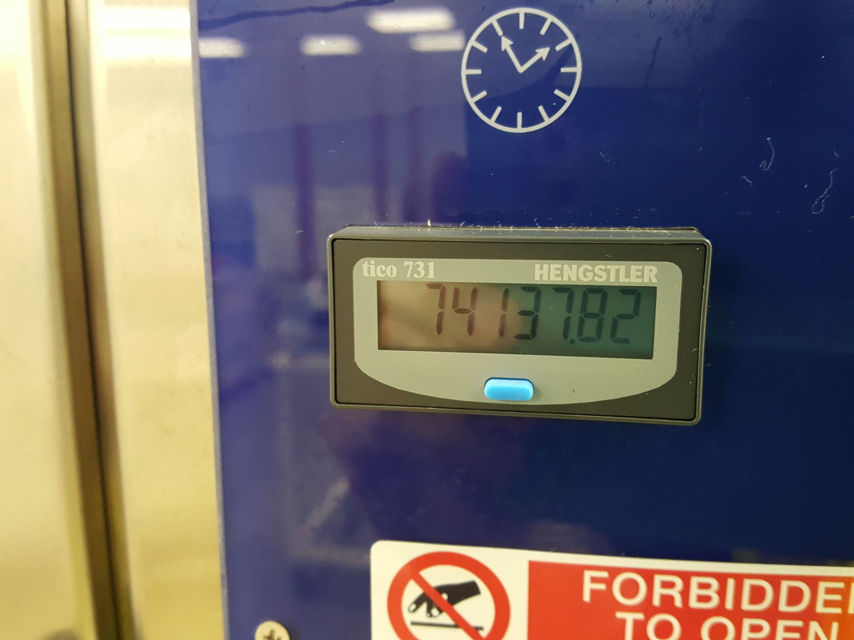 Image of Tecniplast Laminar Flow Ventilated Cabinet 9AV224N Lab H14 Filter