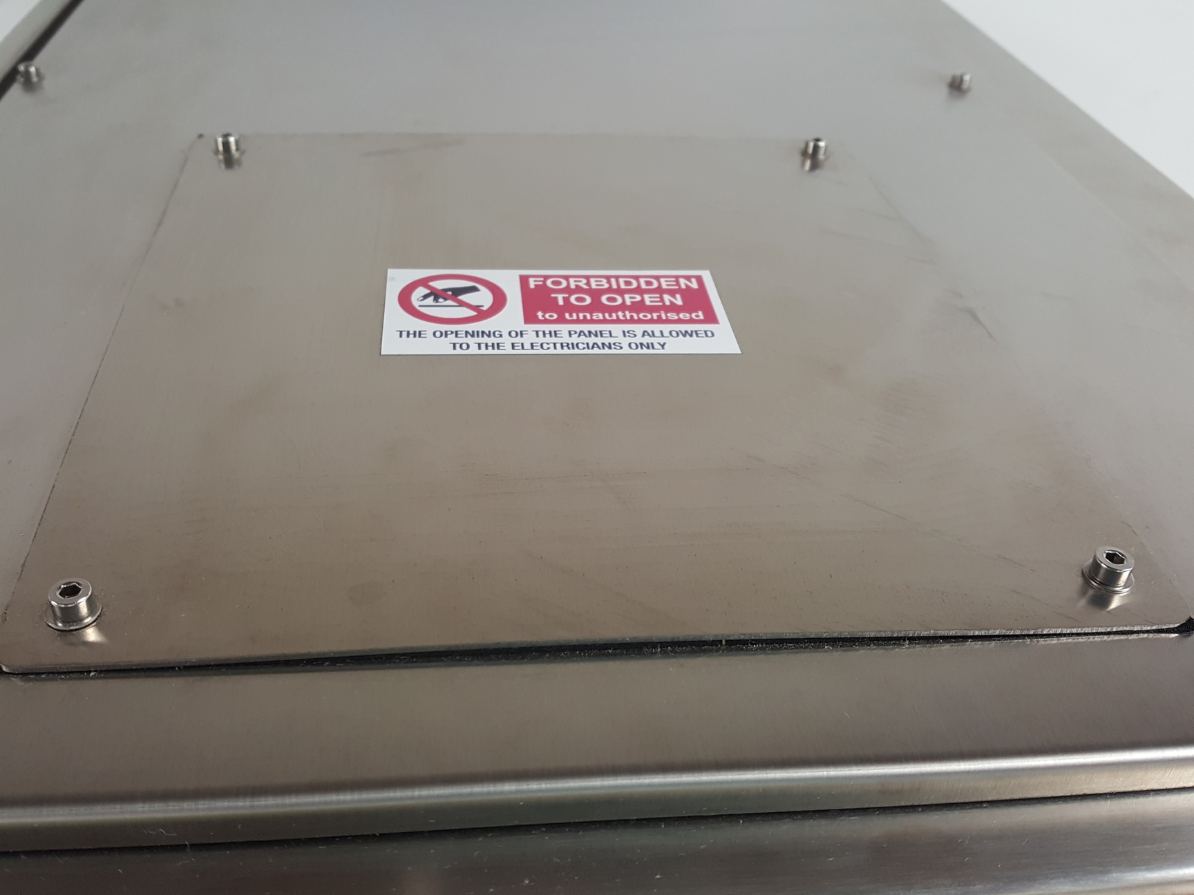 Image of Tecniplast Laminar Flow Ventilated Cabinet 9AV224N Lab H14 Filter