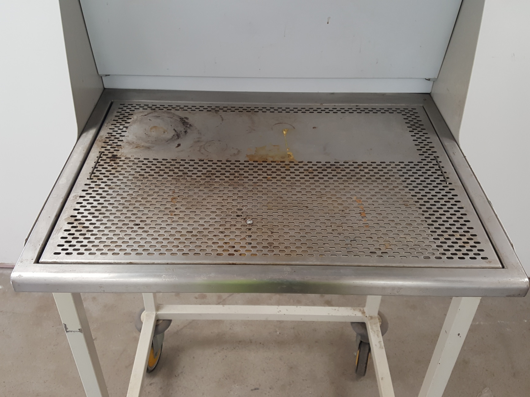 Image of Labcaire Downflow Station Ductless Fume Hood Model - WS-6 Lab