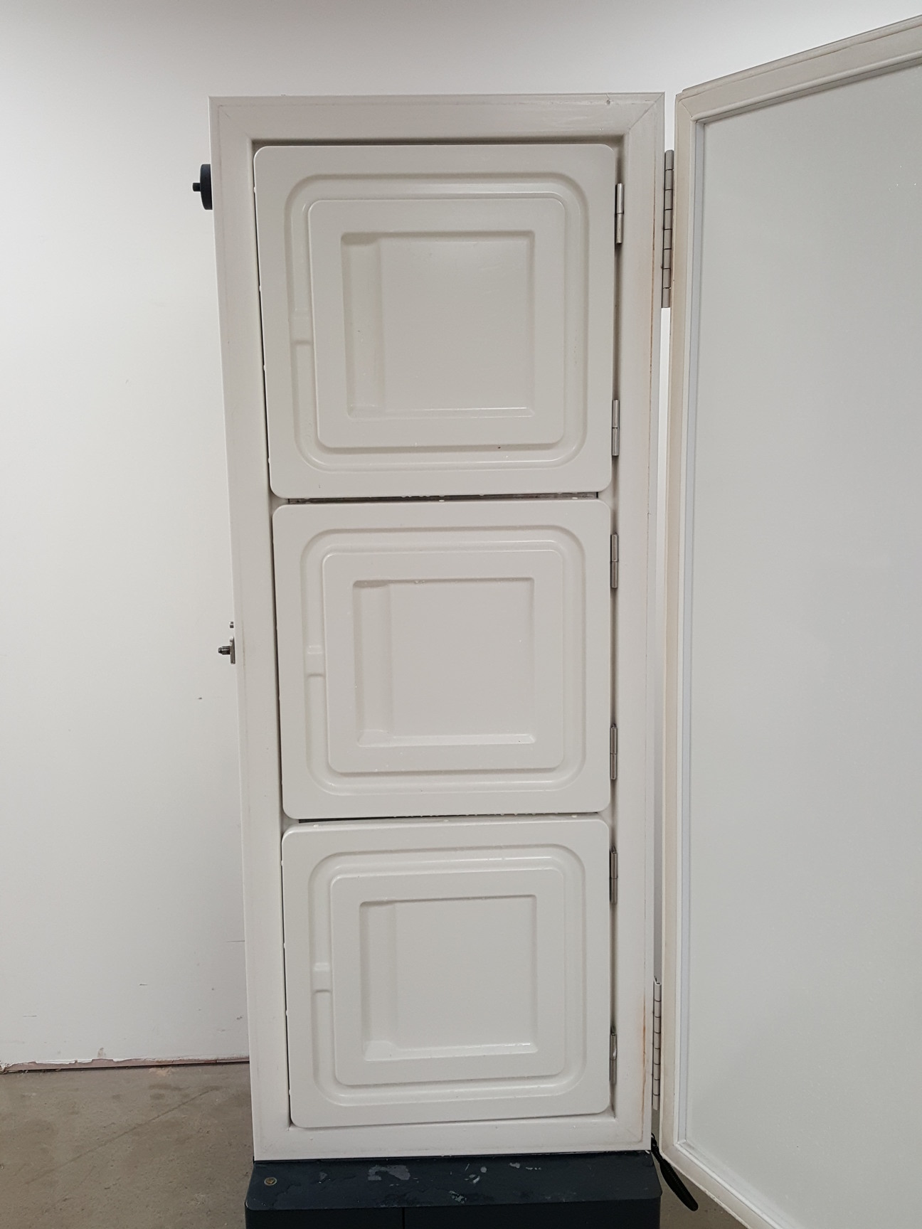 Image of New Brunswick Scientific U360 Innova -86 Ultra-Low Temperature Freezer Lab