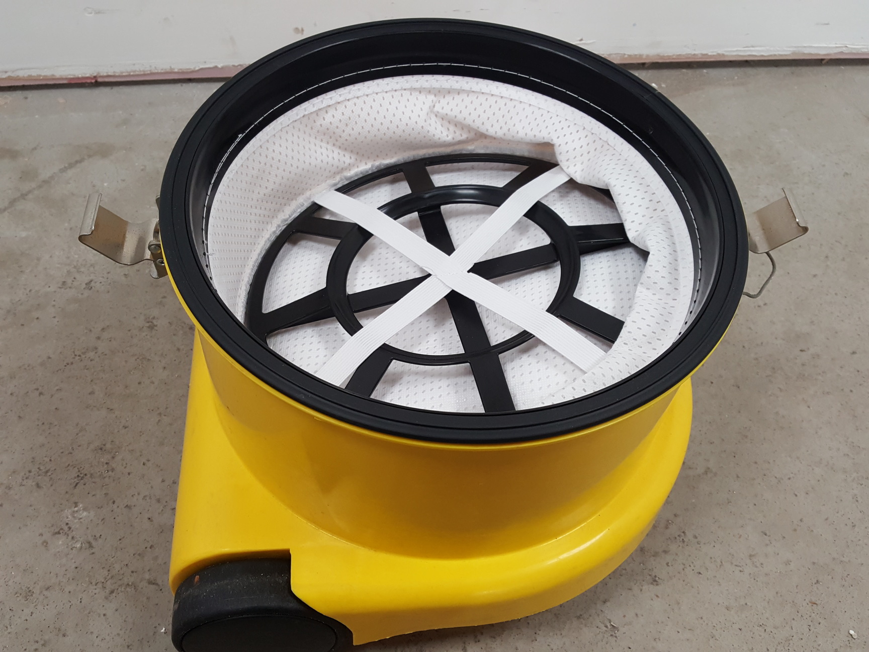 Image of 10 x Numatic Vacuum Cleaners  Model HZQ 200-2