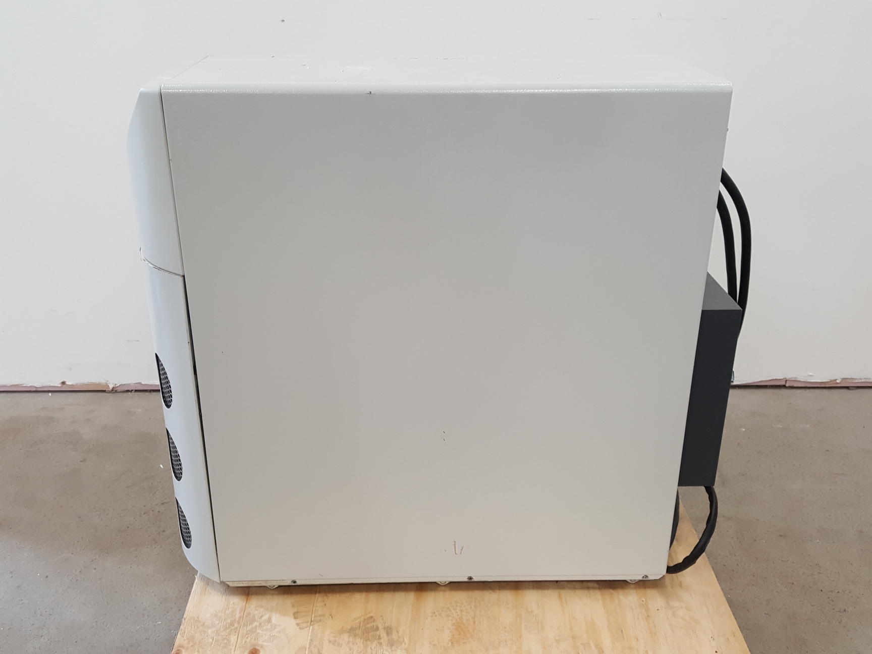 Image of Powertecnique Uninterruptable Power Supply  UPS ARGO 60/MM 0 & Battery Box Lab