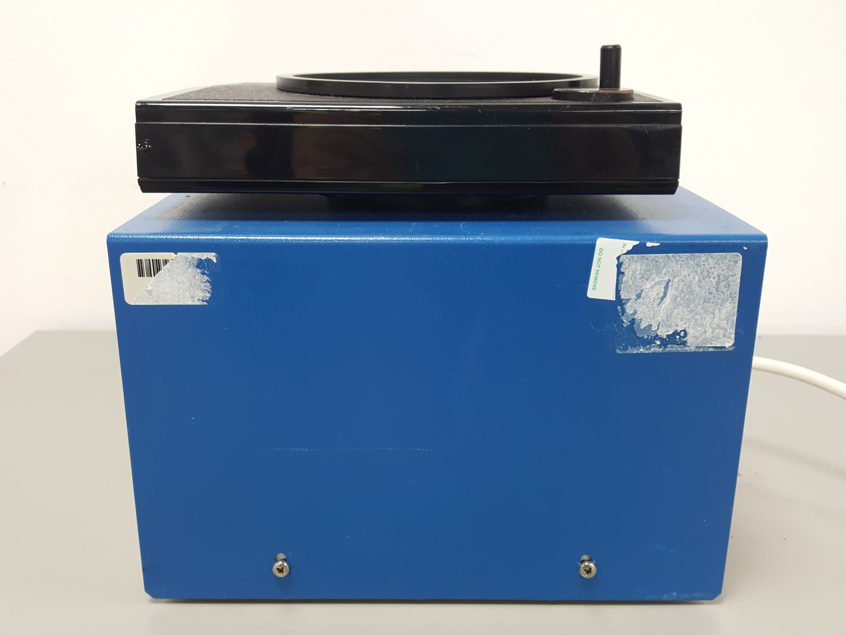 Image of Fluovac System Animal Anesthesia Gas Trap & Vetscav Weighing Mechanism Lab