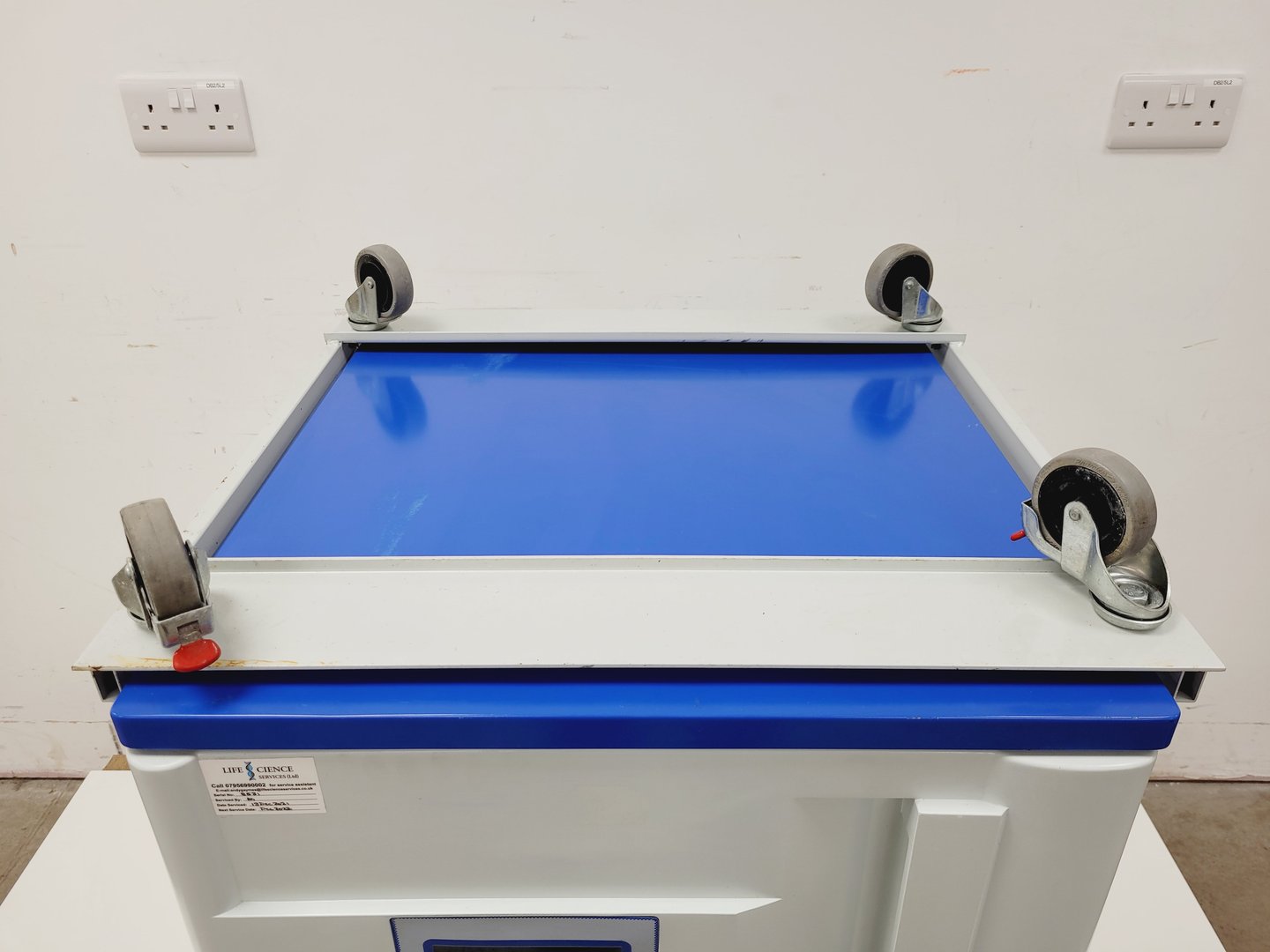 Image of RS Biotech Galaxy R Model no. 300 CO2 Incubator Lab