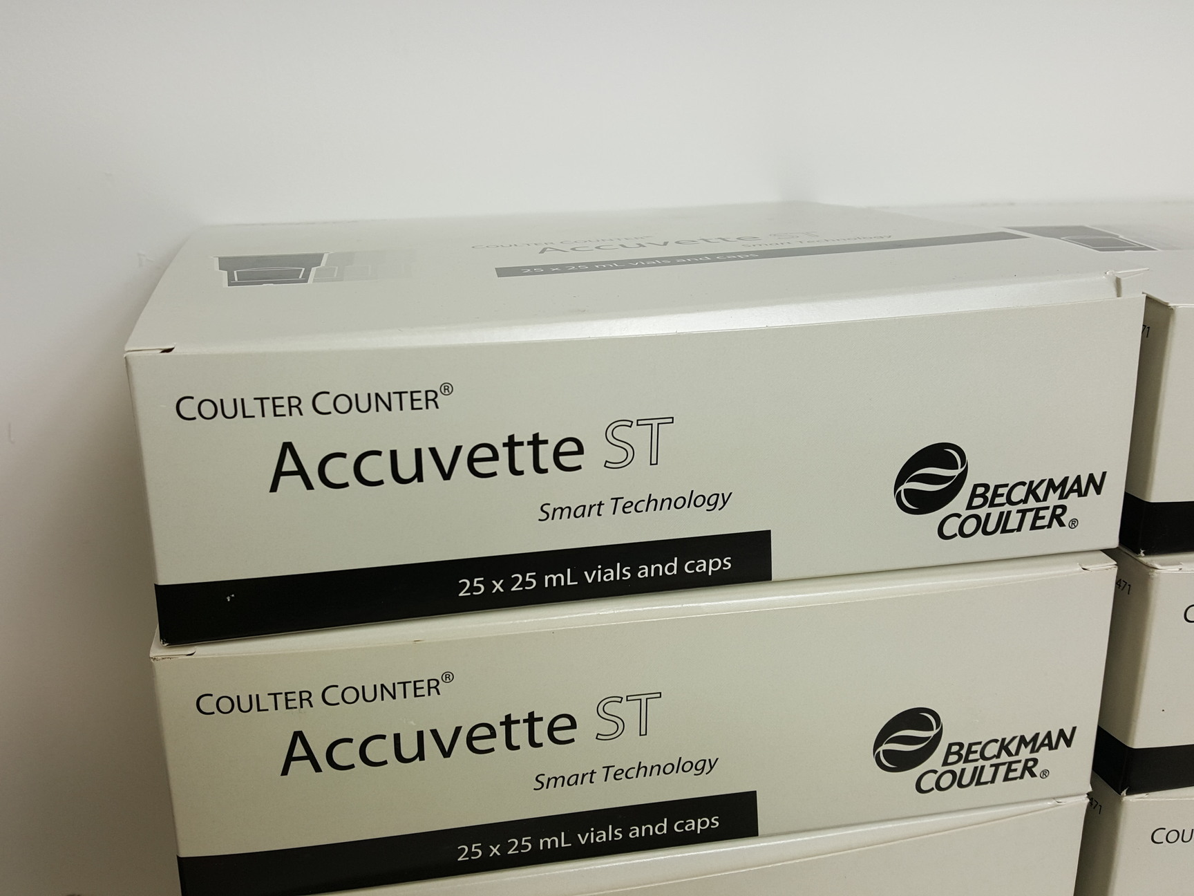 Image of Beckman Coulter Z1 Dual Particle Counter with Accessories Lab