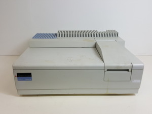 Thumbnail image of Perkin Elmer UV/VIS Spectrometer  Model - Lambda 20  Part no. BUV20200 Lab