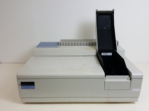 Thumbnail image of Perkin Elmer UV/VIS Spectrometer  Model - Lambda 20  Part no. BUV20200 Lab