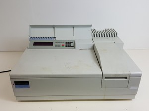 Thumbnail image of Perkin Elmer UV/VIS Spectrometer  Model - Lambda 20  Part no. BUV20200 Lab