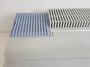 Thumbnail image of Perkin Elmer UV/VIS Spectrometer  Model - Lambda 20  Part no. BUV20200 Lab
